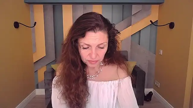 EllaLong webcam