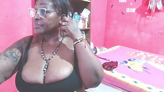 loretybig webcam