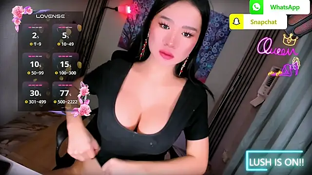 xBigSurpriseLorainex webcam