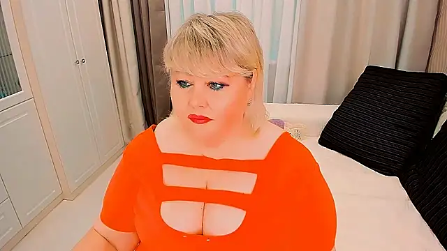 BIGTITSBBW webcam