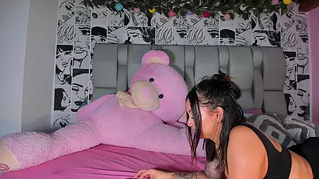 LucyRosse webcam