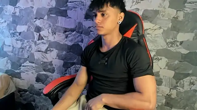 ZYZZ1312 webcam