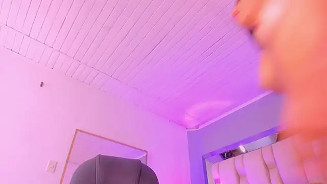 AishaKassandra webcam
