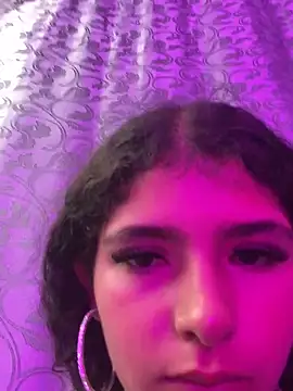 Linda-323 webcam