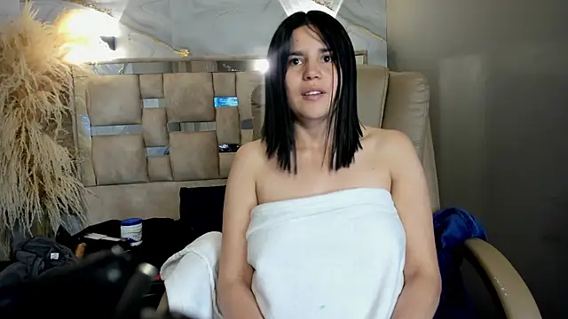 Cata_black webcam