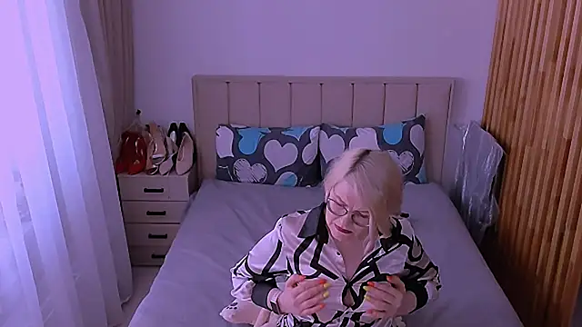 sabrinamacmarren webcam