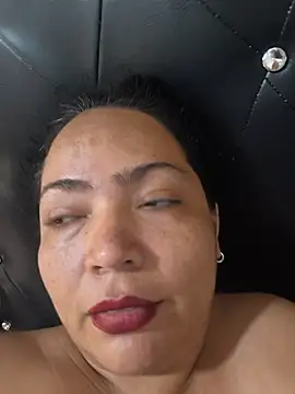 NIKOLE1301 webcam