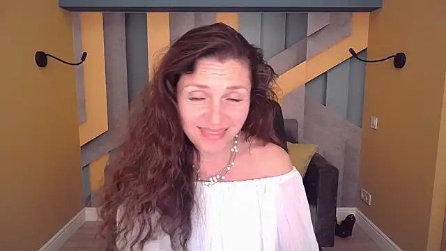 EllaLong webcam