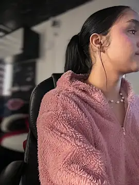 Isabella-Teen