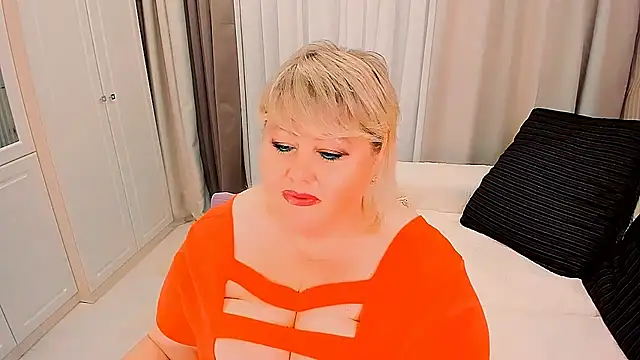 BIGTITSBBW webcam