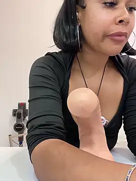 HaileyDiana webcam