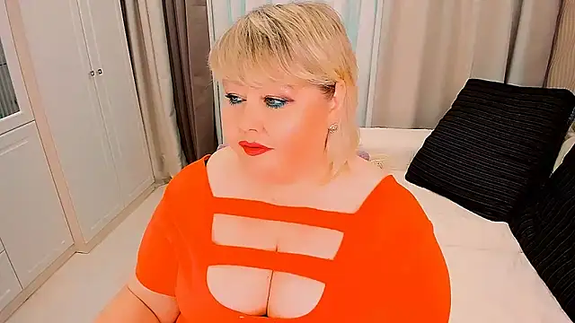 BIGTITSBBW webcam