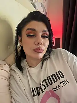 MaeveMoon webcam