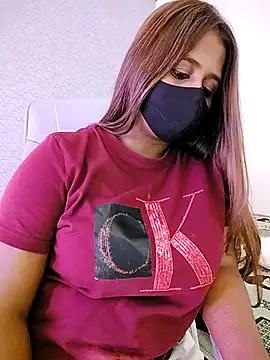 LoveLy-Soneya webcam