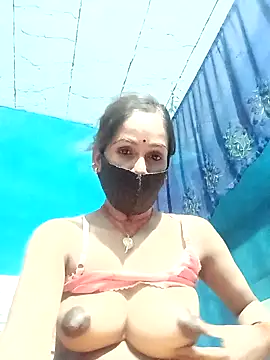 Nandani-758 webcam