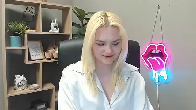 SweetLilyxo webcam