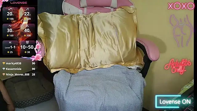 Luna_Moonfang webcam