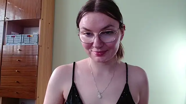LooveELLYx webcam