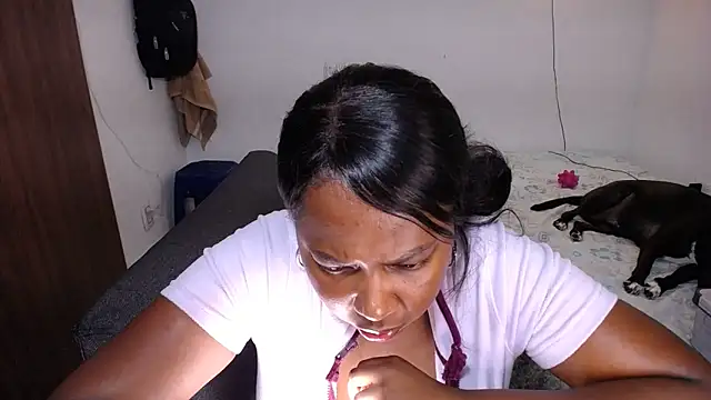 yselahot webcam