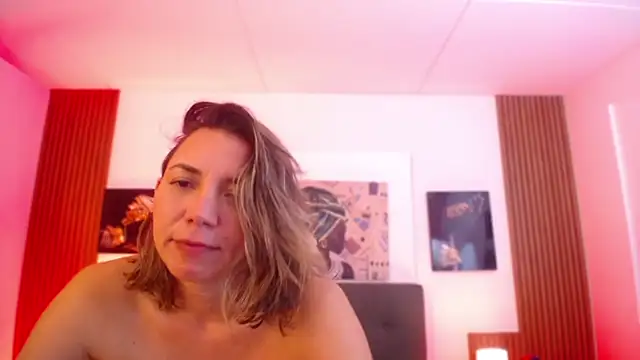 milfsecret69 webcam