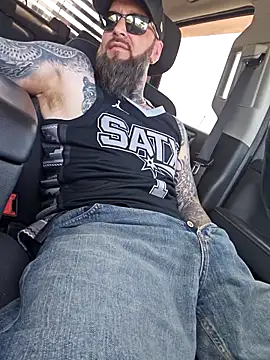 Beardedtattood webcam