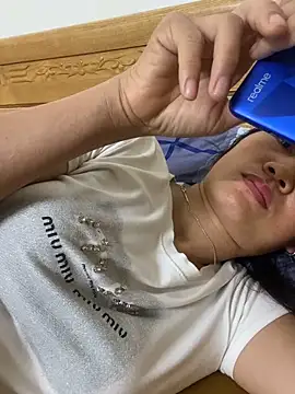 Linda-babyy webcam