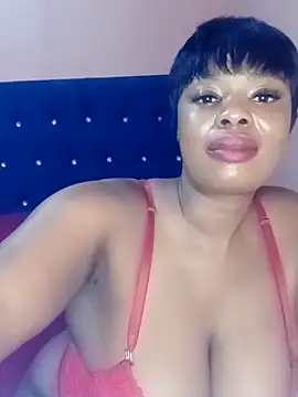 Luciouslips00 webcam