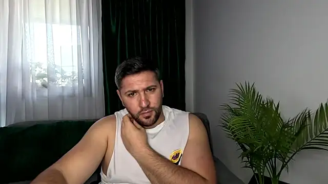 Gold_Alpha_Boy webcam