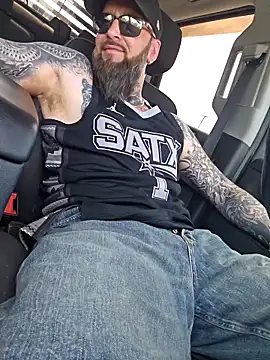 Beardedtattood webcam