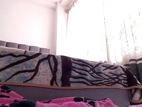 saara_johnson496 webcam