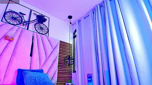 kimberlyfox_t - KimberlyFox_t's free webcam - UK Sex Cams