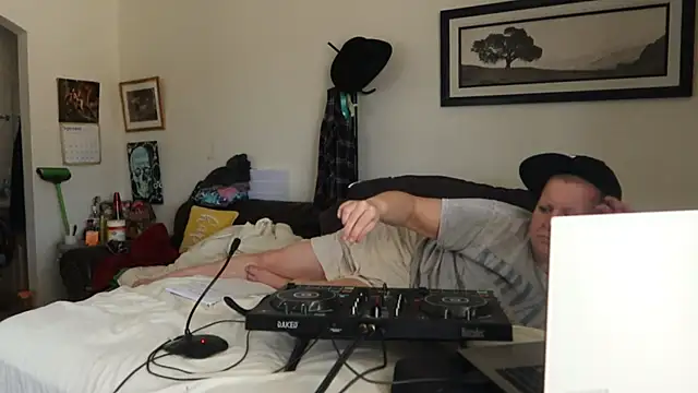 BellaBlueBBW webcam