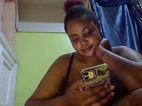 sexychubby22 - Sexychubby22's free webcam - UK Sex Cams