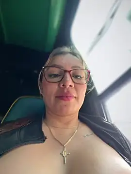 DIANITA_1988 live sex cam