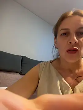 Hot-Milf4U webcam