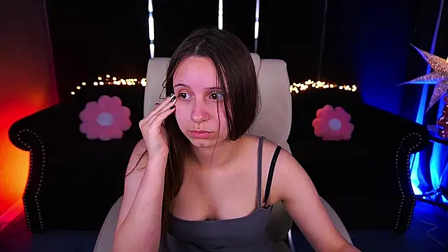 TinyNatalie webcam