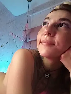 Evangelyne_1 webcam
