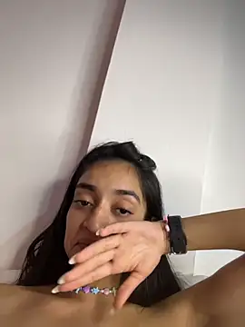 leilani_X webcam