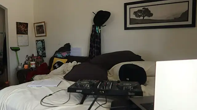 BellaBlueBBW webcam