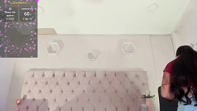 CarolineFyre webcam