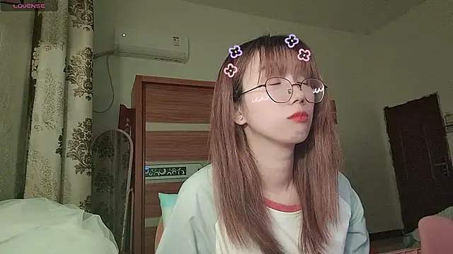 Lili_666 webcam