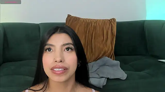 Tiffany_Low webcam