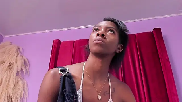 Shanelle__ webcam