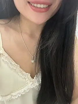 Lilyy_babyy webcam