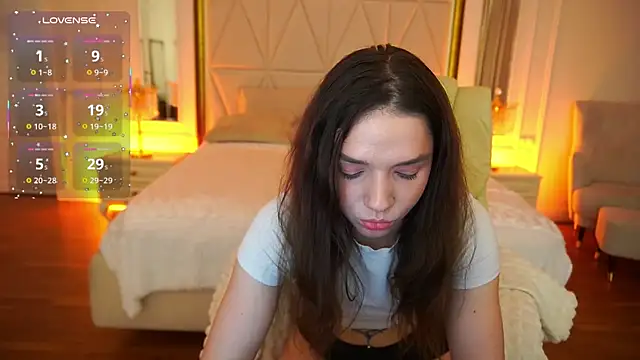 MirielleNymph webcam