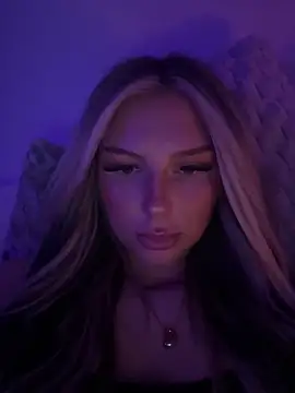 blondeeee
