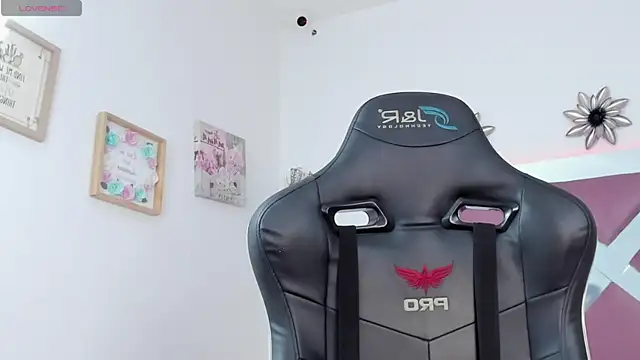 Mara_Blakke webcam