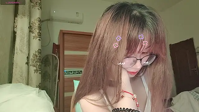 Lili_666 webcam