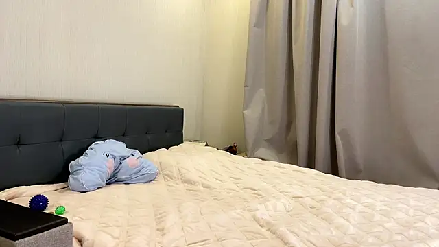 kate_fly webcam