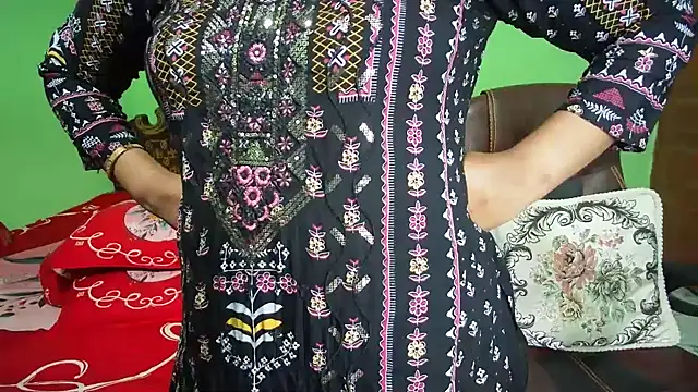 BengaliQueenStar webcam